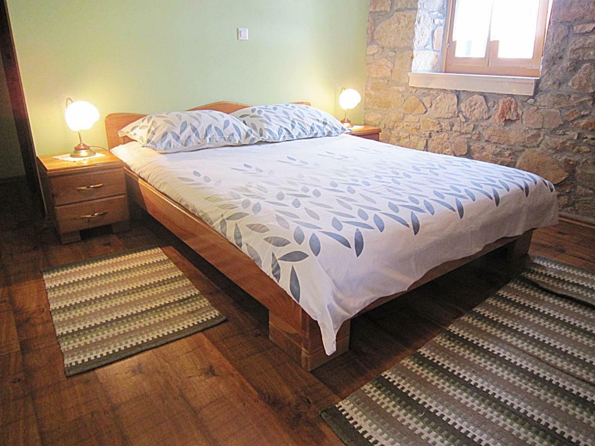 Guest House Paola Primosten Exterior photo